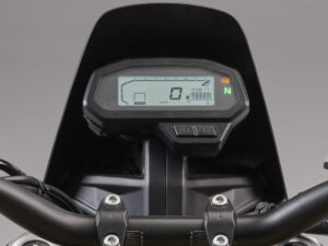 Benelli BKX 300 2025 dashboard