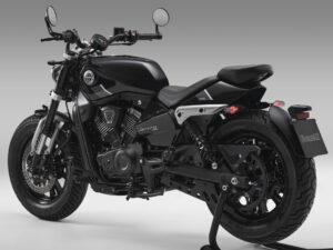 Benelli Leoncino Bobber 400 2025 black black