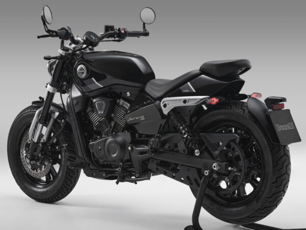 Benelli Leoncino Bobber 400 2025 black black