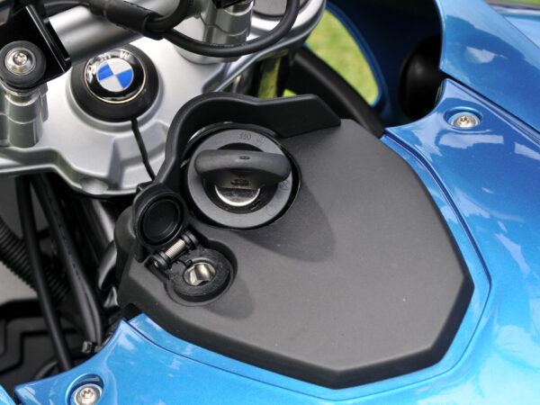BMW F 650 GS 2008 Azure Blue Metallic 12v socket