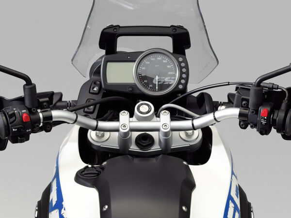 BMW G 650 GS Sertao 2011 Aura White Arroyo Blue cockpit