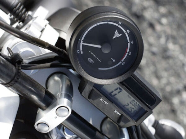 Yamaha MT-03 2006 dashboard