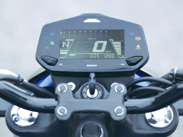 Suzuki Gixxer 250 2024 Metallic Mat Stellar Blue dashboard