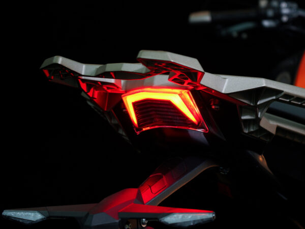 Zontes 350 T 2022 orange taillight