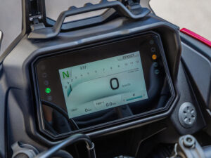 Yamaha Tracer 7 2025 Redline dashboard