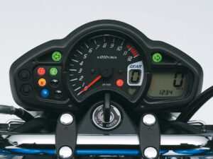 Suzuki SFV650 Gladius 2009 dashboard