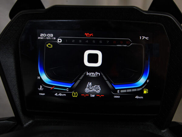 Voge SR3 2025 dashboard