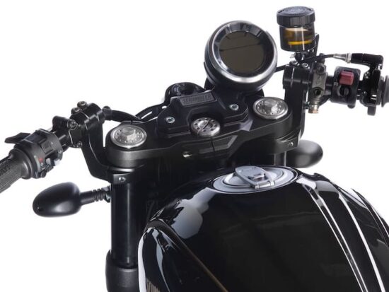 Ducati Scrambler Cafe Racer 2017 black cockpit